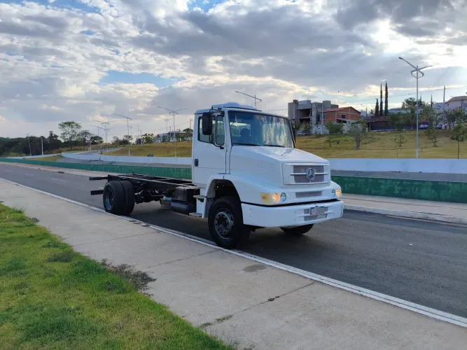 Mercedes 1318 eletrônico