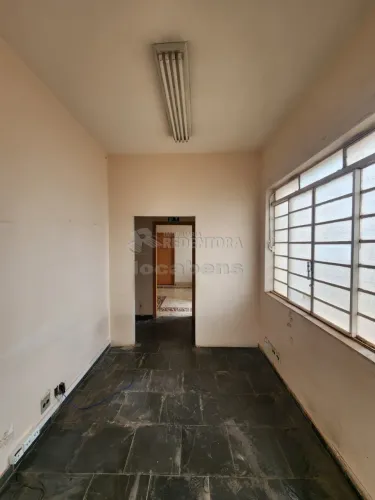 Casa comercial com 08 salas - Vila Imperial