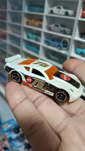 Hot Wheels Circle Tracker Mattel 75th Anniversary 2020