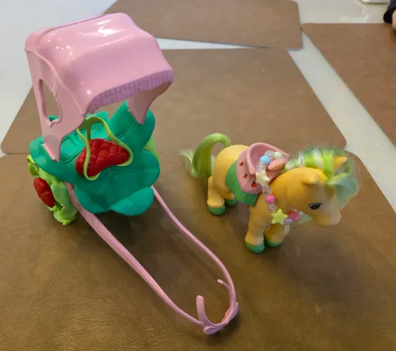 Brinquedo Charrete e Poney Moranguinho Estrela anos 80 original