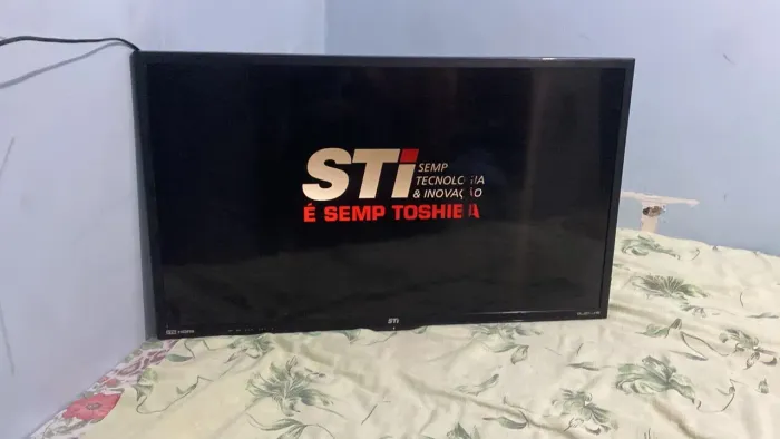 Vendo Tv ( Não smart)