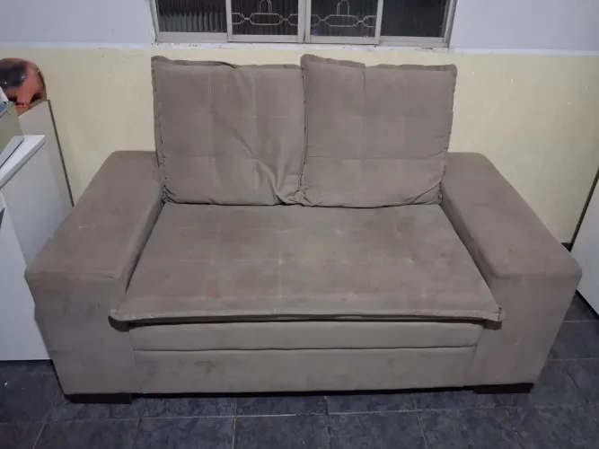 Vendo geladeira e sofa