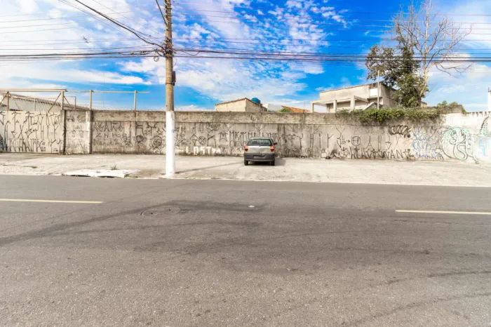 Galpão na Rua Lopes da Costa, 600 4116 m²