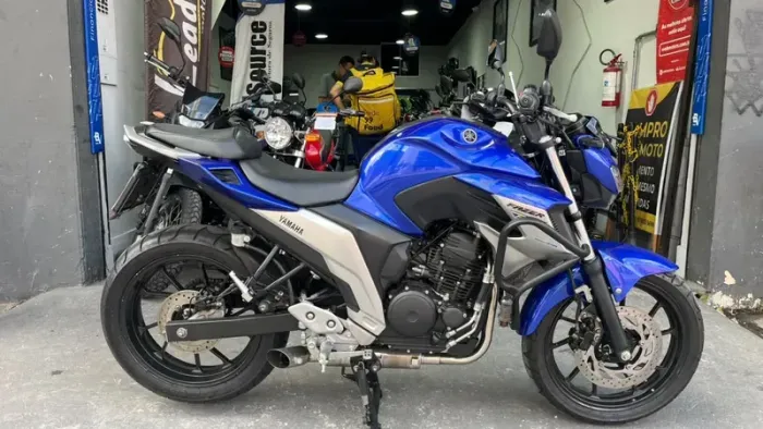 Yamaha FZ25