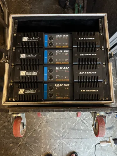 Rack de amplificadores potência Machine SD