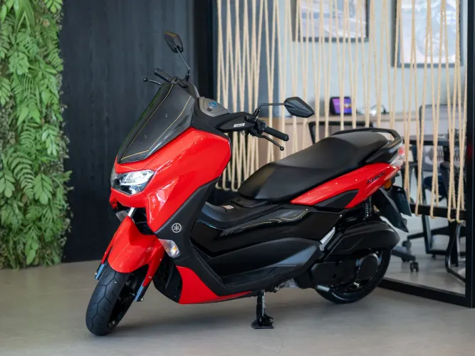 YAMAHA NMAX CONNECTED 2024