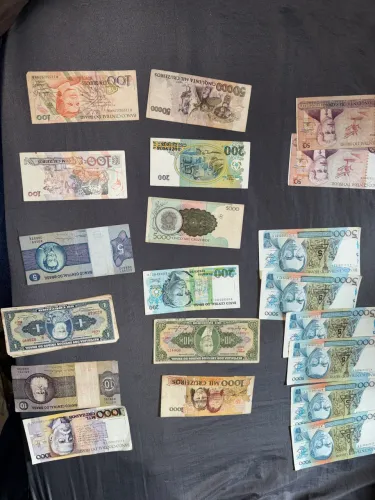 Cédulas de dinheiro antigo