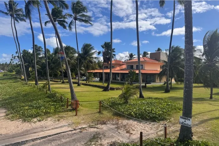 A Casa Amarela: seu resort privativo "pé na areia" em Maragogi