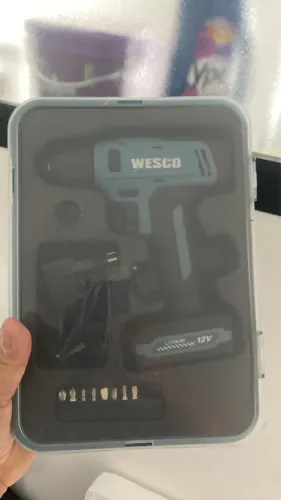Parafusadeira wesco com defeito nao carrega 