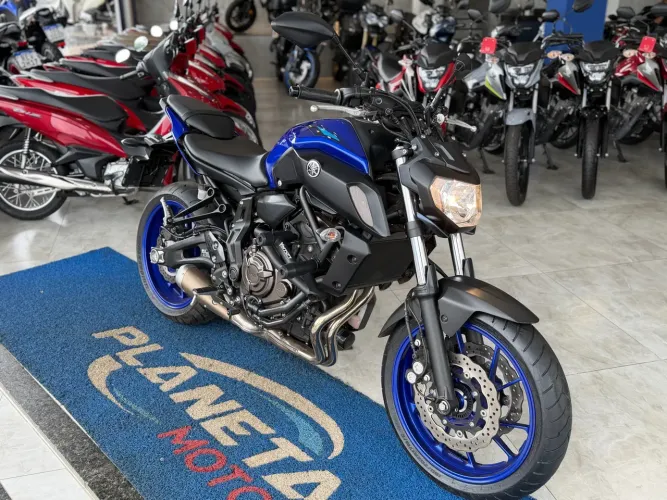 YAMAHA MT-07 2023 | ÚNICO DONO | APENAS 10.000 KM