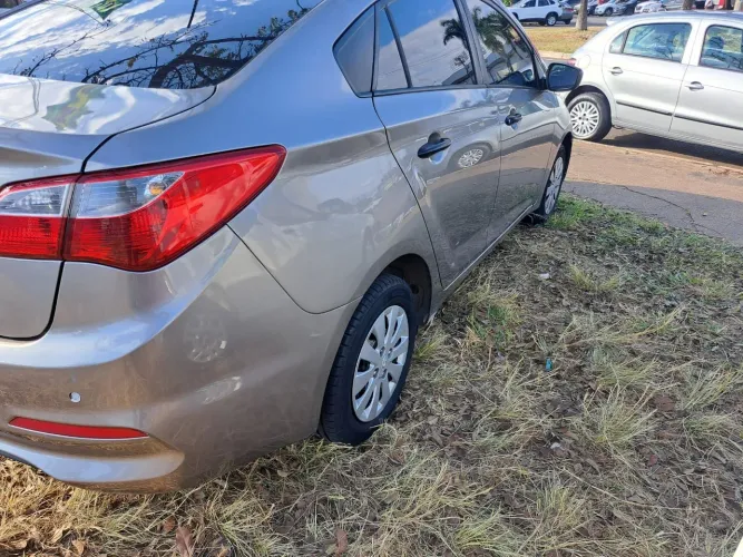Hyundai HB20S Unique 1.0 Flex 12V Mec. 2019