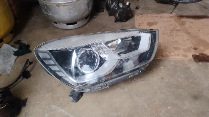 Farol JAC t40 lado direito 