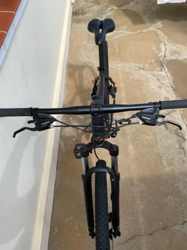 Bicicleta Aro 29/quadro 19. Marca Oggi, muito conservada. Pouco tempo de uso