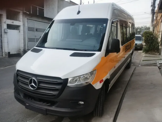 Mercedes-Benz Sprinter 417 Furgão Ext. L.t.a Die. (e6) 2024