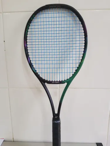 Yonex vcore pro 97D