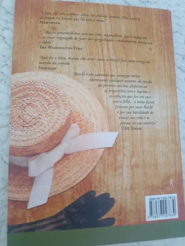 Livro algo e safiras gastronomia Ruth reichl