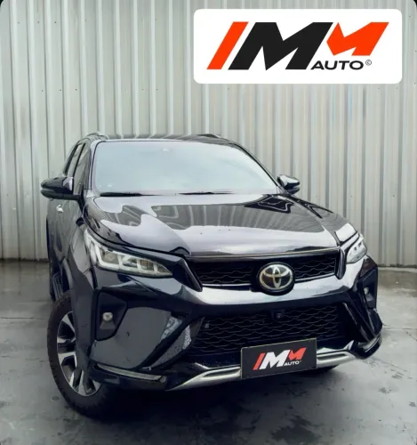Toyota Hilux SW4 SRX Plat. 4X4 2.8 TB Die. Aut. 2024