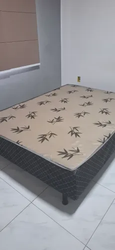 Cama box para colchão de casal