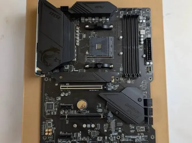B550 Gaming Plus ( troco por placa micro atx do mesmo nível )