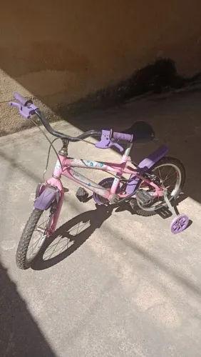 Bike da Barbie princesa aro 16 muito conservada