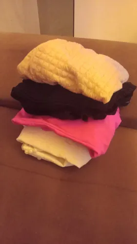 Vendo bastante roupas usadas para revender.