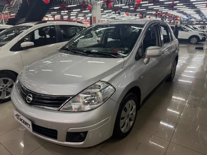Nissan Tiida S 1.8/1.8 Flex 16V Mec. 2012
