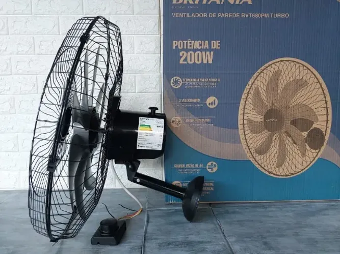 Ventilador De Parede Britânia - Turbo 8 hélices - 127V 215W