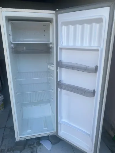 Geladeira Esmaltec
