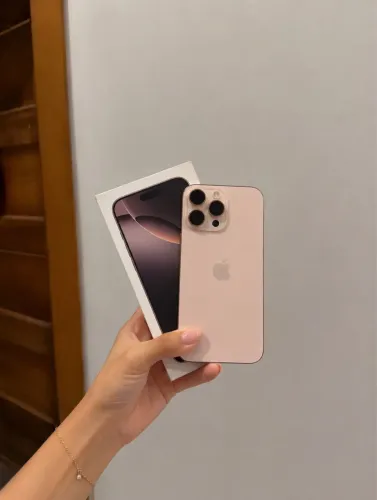 iPhone 16 Pro Max 256GB  Desert Titanium 