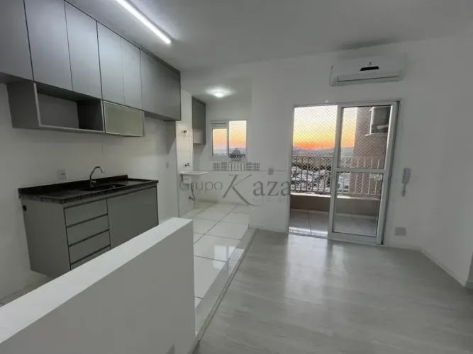 Oportunidade - Apartamento - Condomínio Residencial Colinas do Paratehy - Condomínio Grand