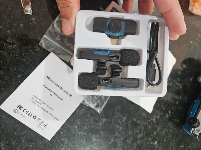 Microfone de Lapela Sem Fio Duplo K60 para iPhone (Lightning) - Novo