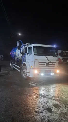 Vendo caminhão limpa fossa