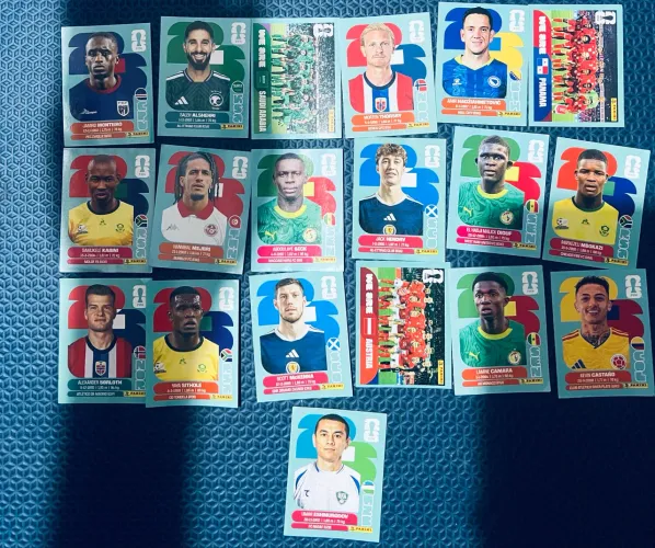 19 figurinhas por 15 reais