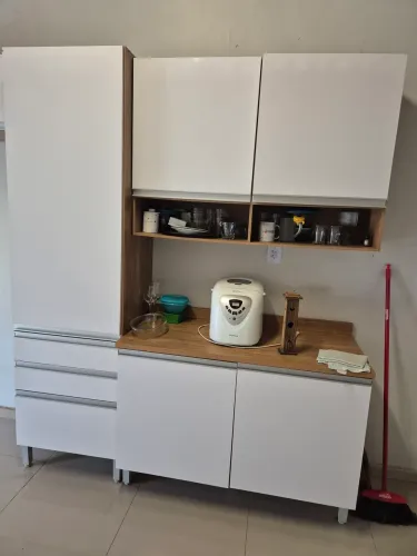 Lindo Armário de Cozinha Branco Semi Novo