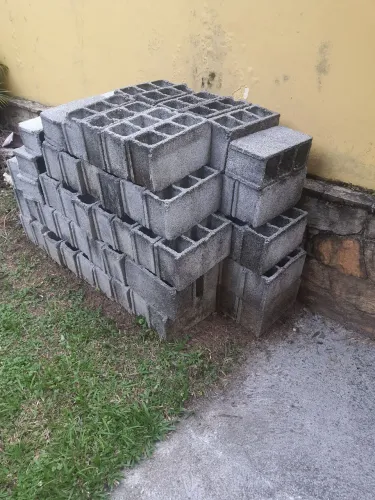 Tijolos de concreto 13x16x30