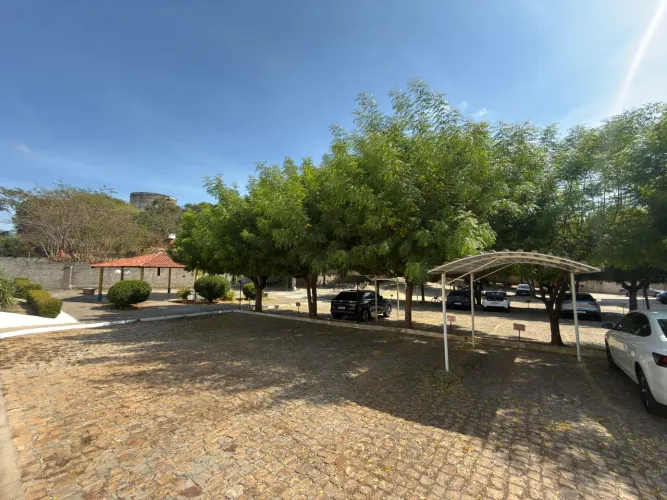 Damasceno Totti ALUGA - Solaris Residence