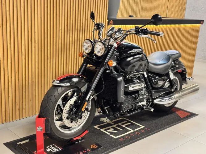 Triumph Rocket III Roadster 2013