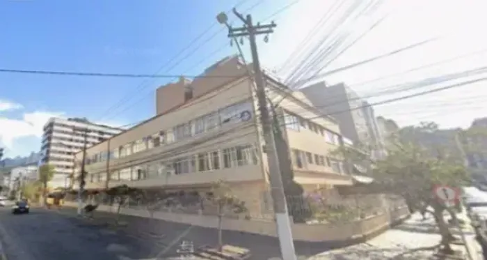 Imóvel para aluguel com 52 metros quadrados com 2 quartos em Pimenteiras - Teresópolis - R