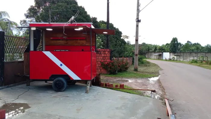 Troco trailer por carro