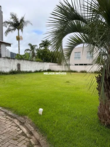 Condominio Villaggio da Barra - Terreno á venda em Condomínio Fechado localizado na Barra