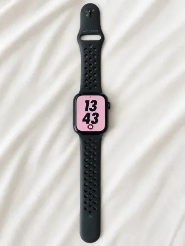 Apple Watch Series 7 GPS 45 mm Preto - Excelente Estado