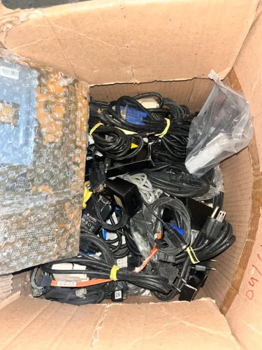 Sucata de cabos de computador 