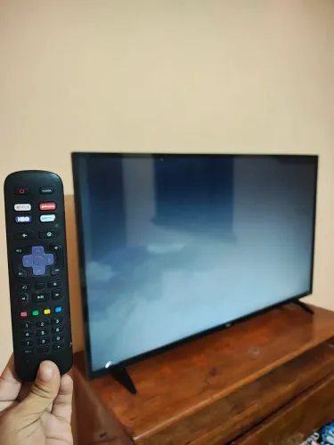 Tv roku 43 Pol. Com defeito