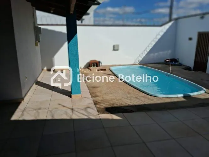 Casa residencial com piscina e espaço gourmet para aluguel no Bairro Laranjeiras