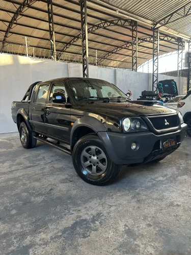 Mitsubishi L200 Outdoor HPE 2.5 4X4 CD T.dies. Mec. 2012