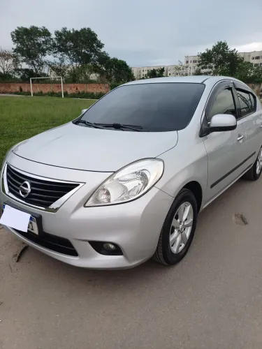 Nissan Versa SL 1.6 16V Flex Fuel 4P Mec. 2014