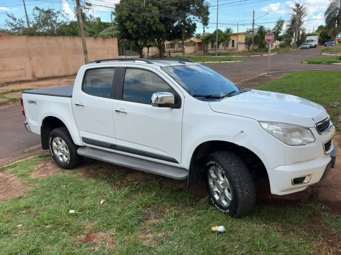 Chevrolet S10 Pick-up LTZ 2.5 Flex 4X4 CD 2015