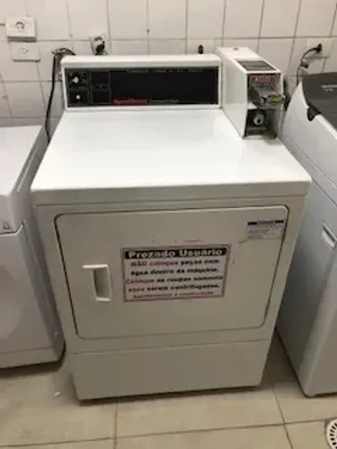 SECADORA PROFISSIONAL SPEED QUEEN DE FICHA 110V E GÁS