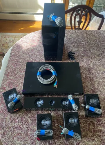 Home Theater Samsung Modelo Ht-c550/553 5.1 Canais - 1000w Rms