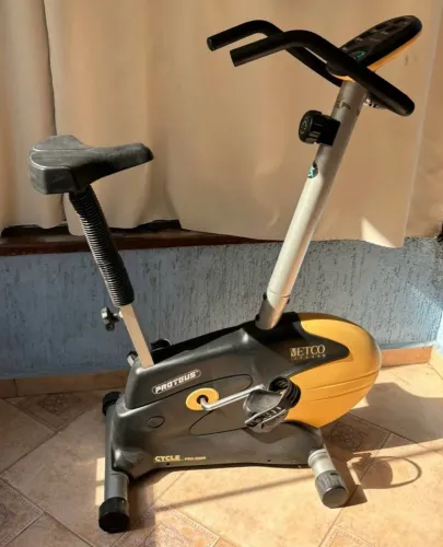 Bicicleta Ergométrica Eletromagnética usada
